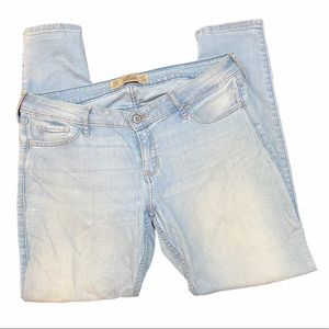 Hollister Jeans Super Skinny Light Wash Blue 31X29